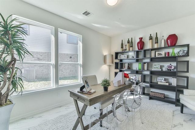 25206 Farmdale Lane, Richmond, TX 77406