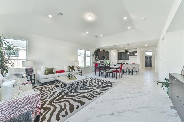 25206 Farmdale Lane, Richmond, TX 77406