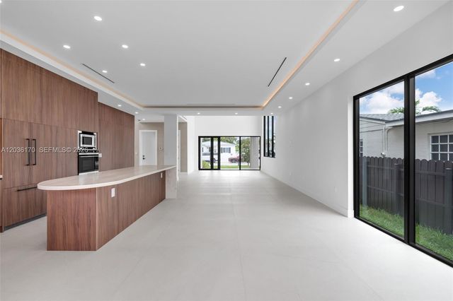 6438 SW 23rd St, Miami, FL 33155