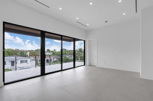 6438 SW 23rd St, Miami, FL 33155