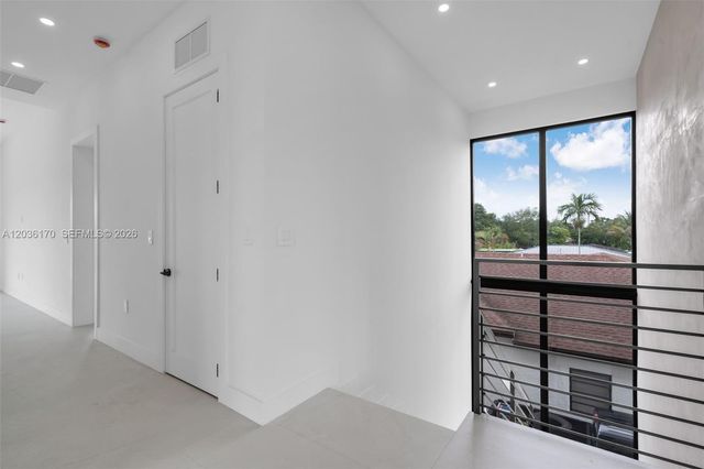 6438 SW 23rd St, Miami, FL 33155