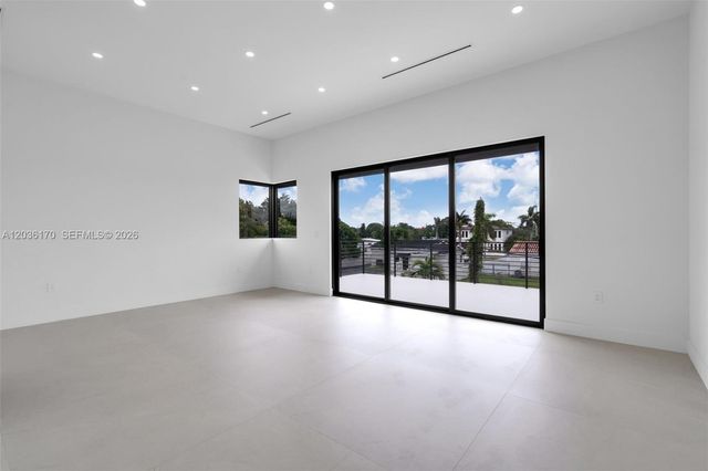 6438 SW 23rd St, Miami, FL 33155