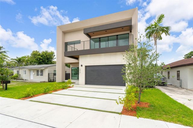 6438 SW 23rd St, Miami, FL 33155