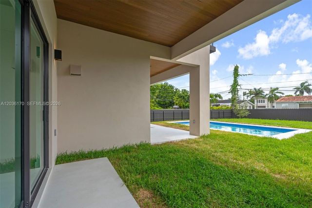 6438 SW 23rd St, Miami, FL 33155