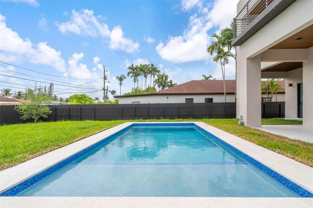 6438 SW 23rd St, Miami, FL 33155