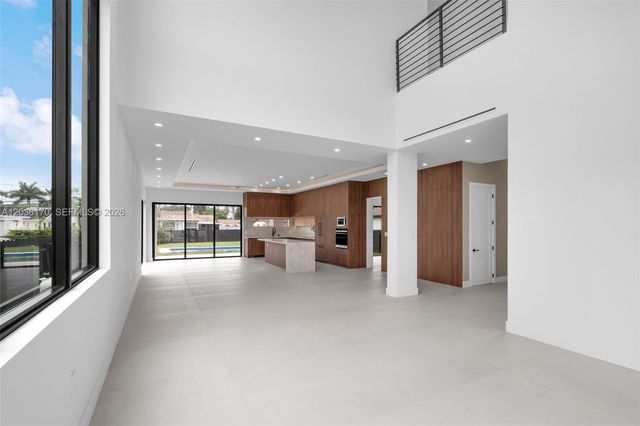 6438 SW 23rd St, Miami, FL 33155