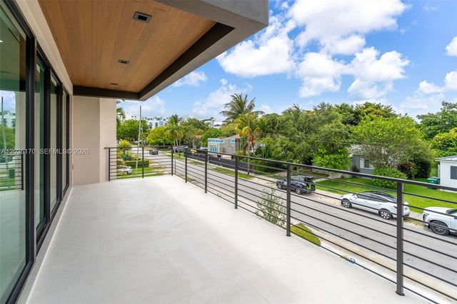 6438 SW 23rd St, Miami, FL 33155