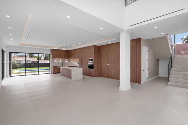 6438 SW 23rd St, Miami, FL 33155