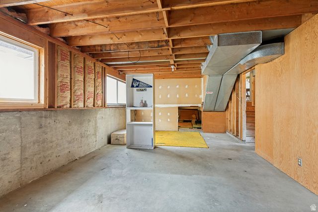 1447 E HOLLOW DALE DR, Salt Lake City, UT 84121