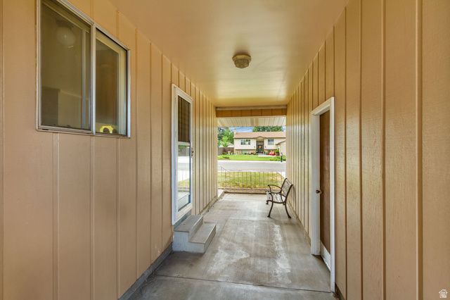 1447 E HOLLOW DALE DR, Salt Lake City, UT 84121