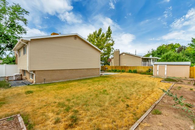 1447 E HOLLOW DALE DR, Salt Lake City, UT 84121