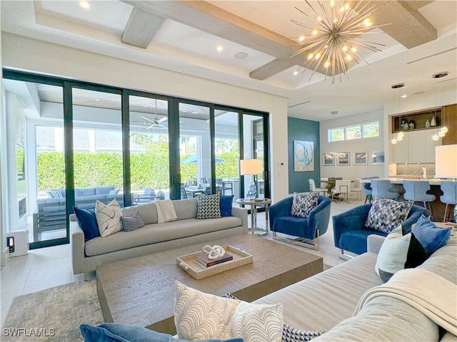 3123 Crayton RD, Naples, FL 34103