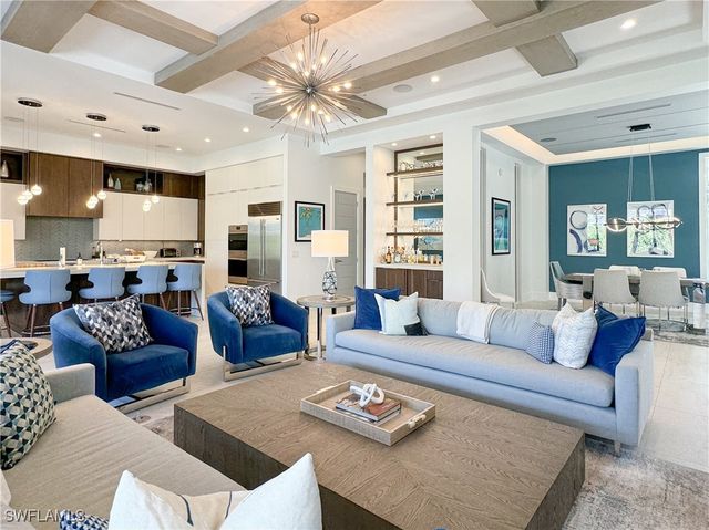 3123 Crayton RD, Naples, FL 34103