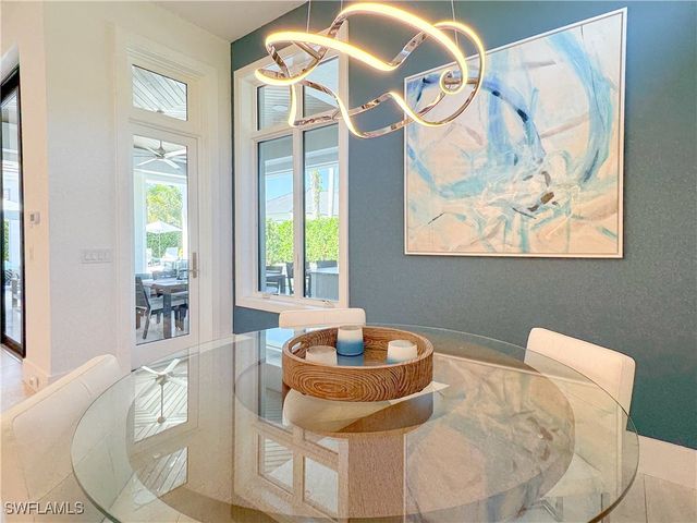 3123 Crayton RD, Naples, FL 34103