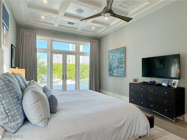 3123 Crayton RD, Naples, FL 34103