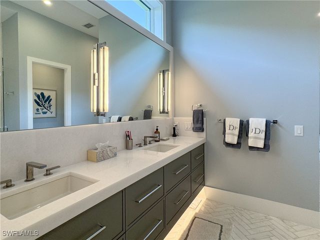 3123 Crayton RD, Naples, FL 34103