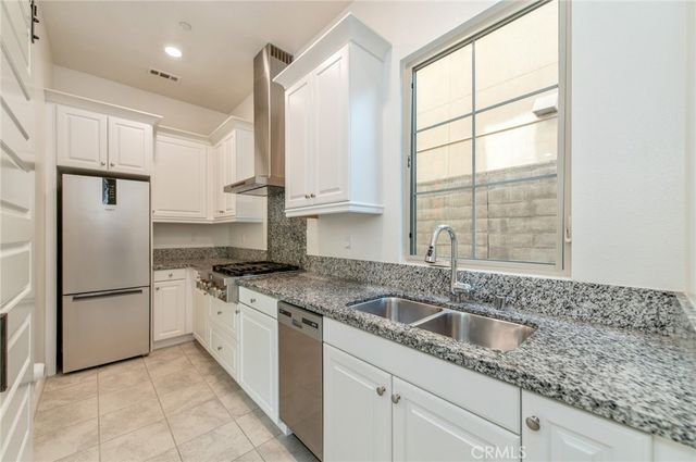 51 Lone Mountain, Irvine, CA 92602