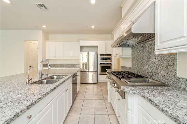 51 Lone Mountain, Irvine, CA 92602