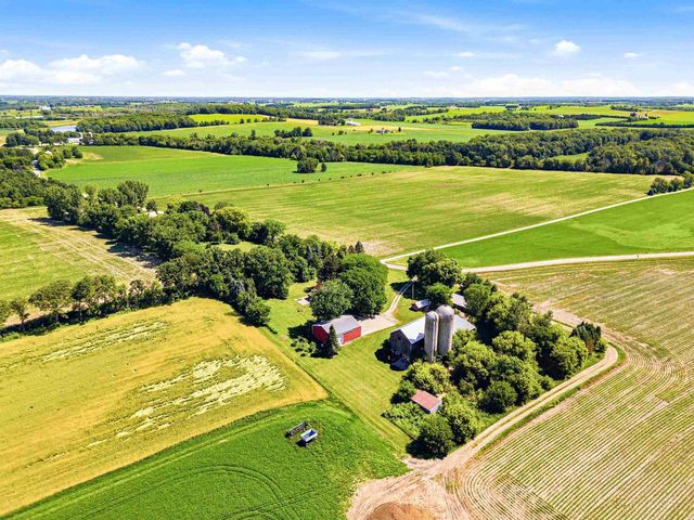 N7295 Manske Road, Lake Mills, WI 53551