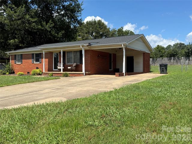 1710 Patrick Avenue, Boiling Springs, NC 28152