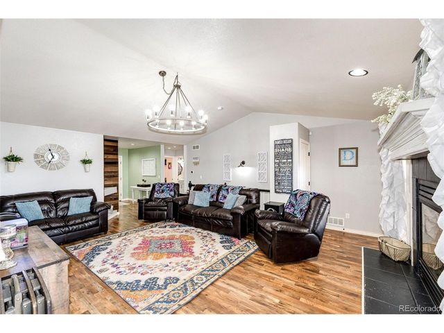 825 Cherokee St, Strasburg, CO 80136