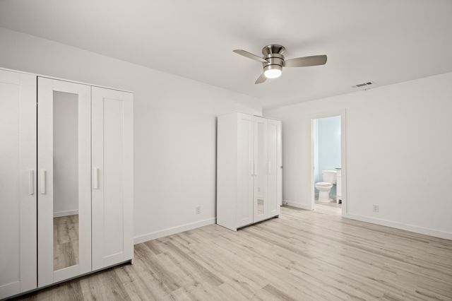 2600 Penny Lane LN 211, Austin, TX 78757