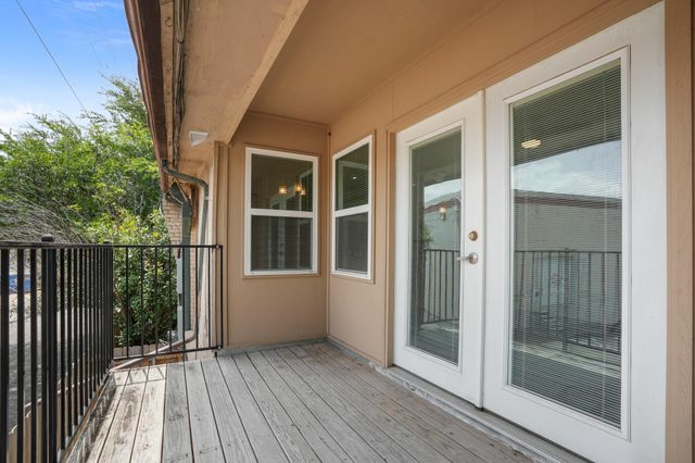 2600 Penny Lane LN 211, Austin, TX 78757