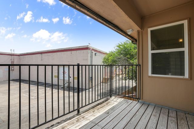 2600 Penny Lane LN 211, Austin, TX 78757
