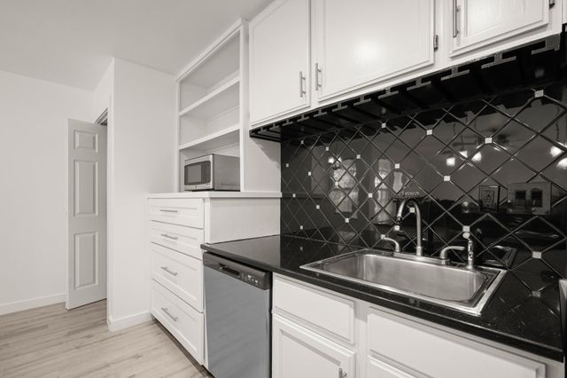 2600 Penny Lane LN 211, Austin, TX 78757