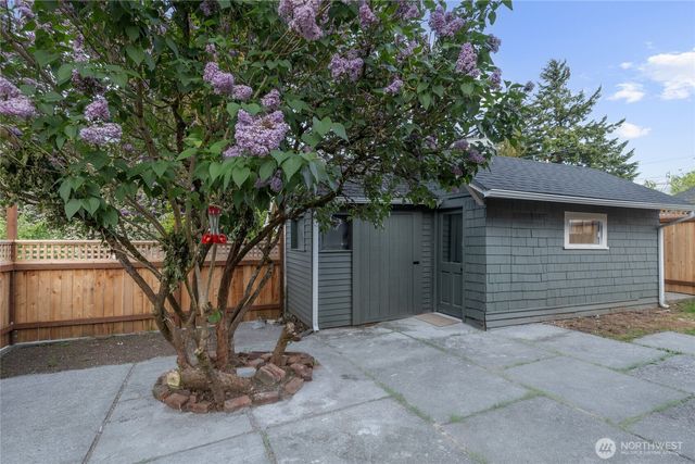 1519 N Alder Street, Tacoma, WA 98406
