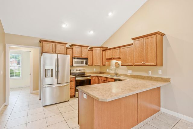 4620 Clint Circle, Newburgh, IN 47630
