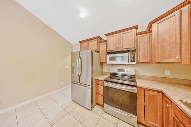 4620 Clint Circle, Newburgh, IN 47630