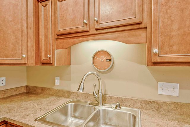4620 Clint Circle, Newburgh, IN 47630