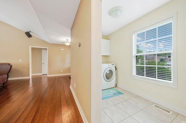 4620 Clint Circle, Newburgh, IN 47630