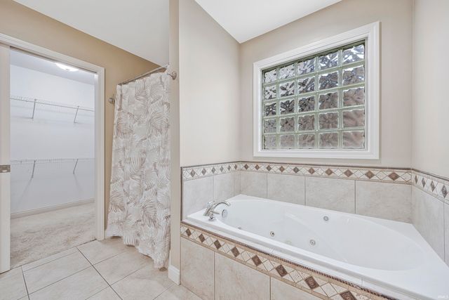 4620 Clint Circle, Newburgh, IN 47630