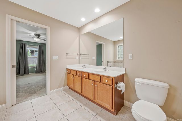 4620 Clint Circle, Newburgh, IN 47630