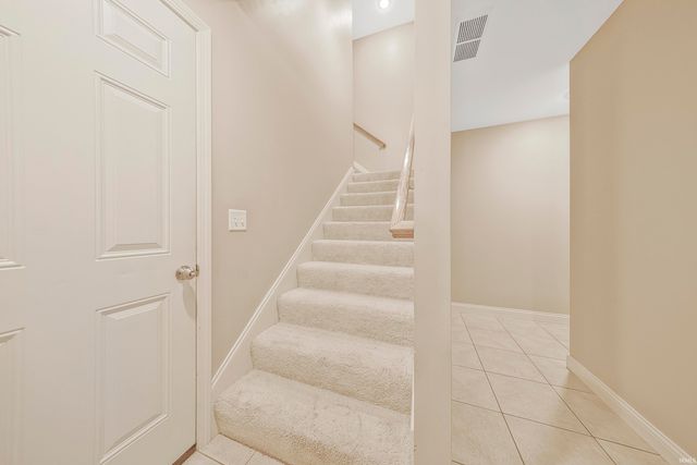 4620 Clint Circle, Newburgh, IN 47630
