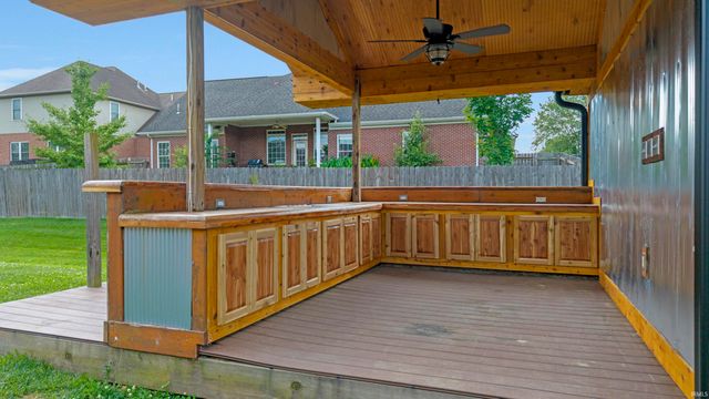 4620 Clint Circle, Newburgh, IN 47630