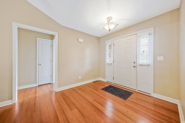 4620 Clint Circle, Newburgh, IN 47630