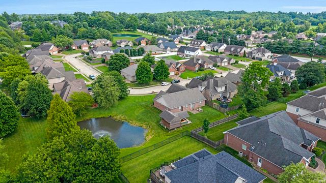 4620 Clint Circle, Newburgh, IN 47630