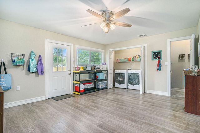 14306 4th Street, Santa Fe, TX 77517