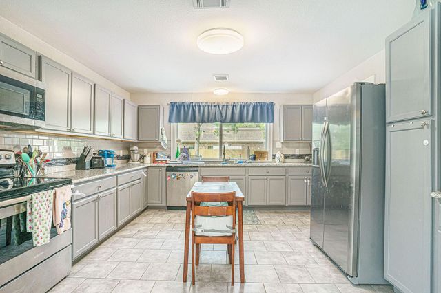 14306 4th Street, Santa Fe, TX 77517
