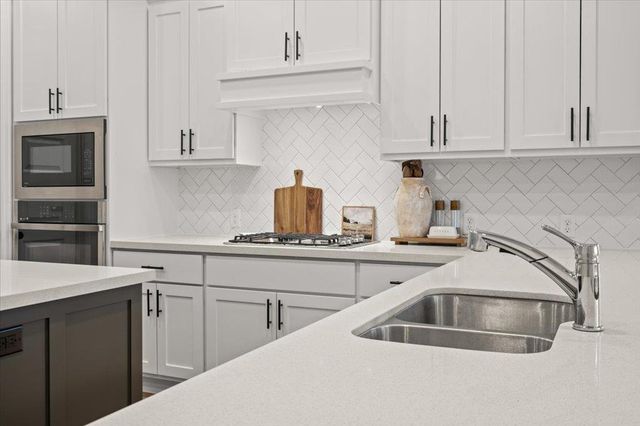 120 Plumbago LOOP, Bastrop, TX 78602