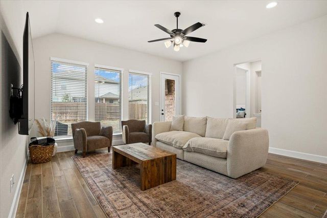 120 Plumbago LOOP, Bastrop, TX 78602