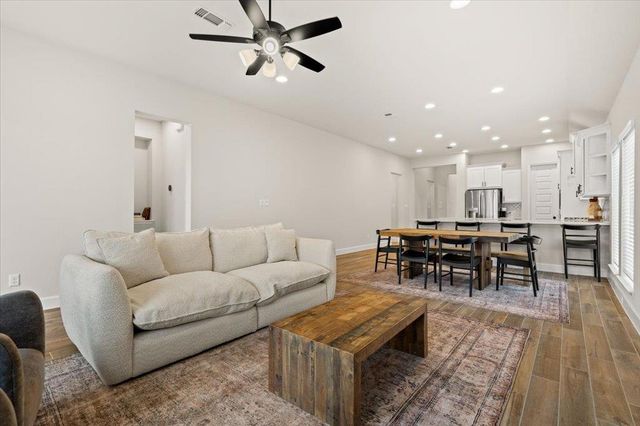 120 Plumbago LOOP, Bastrop, TX 78602