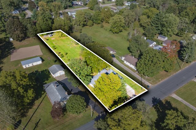 122 Kellogg Street, Battle Creek City, MI 49037
