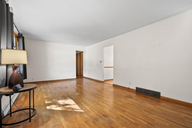 122 Kellogg Street, Battle Creek City, MI 49037