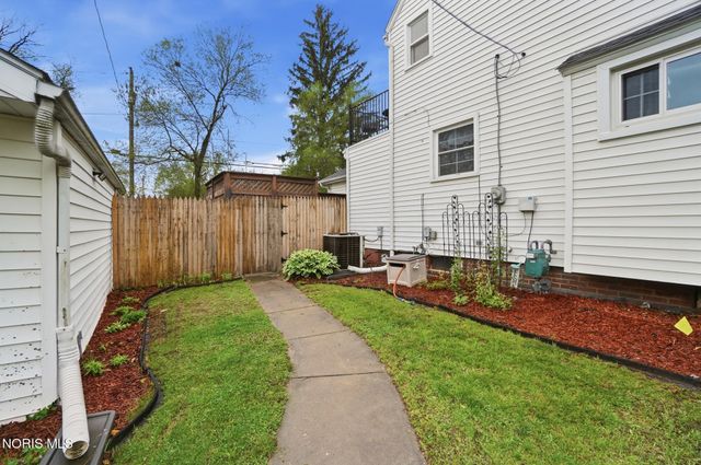 2703 Wyndale Road, Toledo, OH 43613