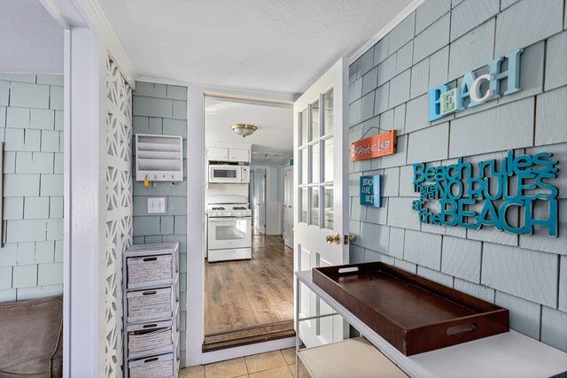 46 Pawkannawkut Dr, Yarmouth, MA 02664