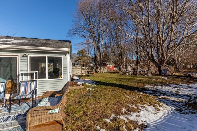 46 Pawkannawkut Dr, Yarmouth, MA 02664